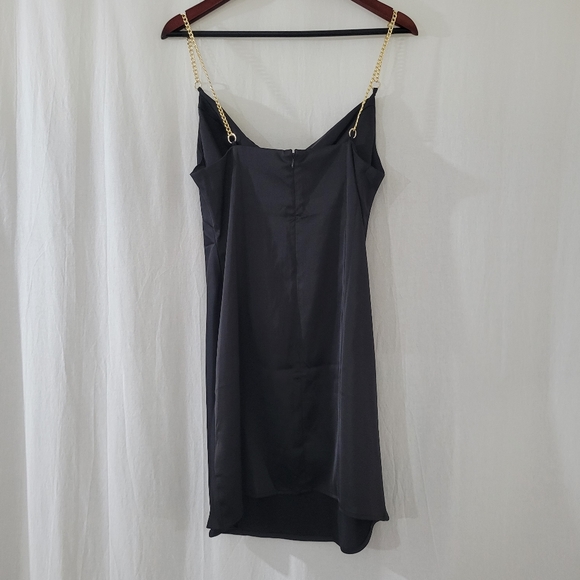 Urban Outfitters Cowl Neck Mini Dress in Black with Gold Chain Straps Size L - Picture 2 of 5